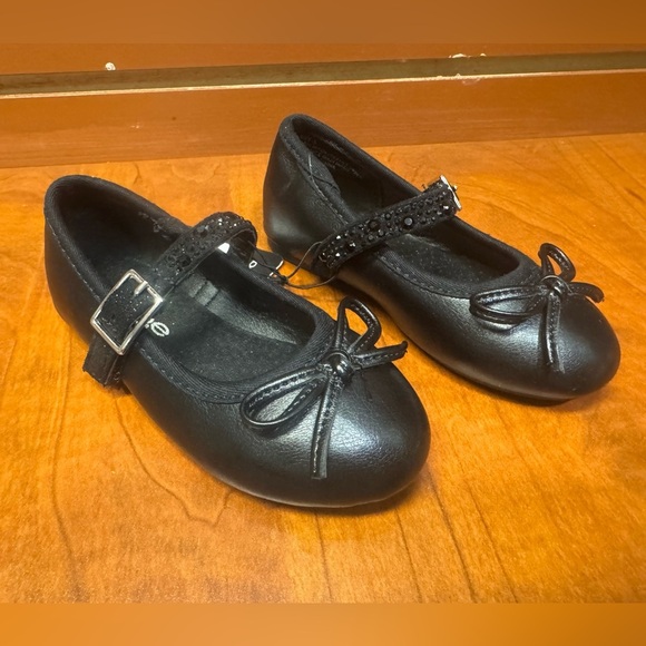 Bundle Kids Sandals and Flats - Picture 6 of 8